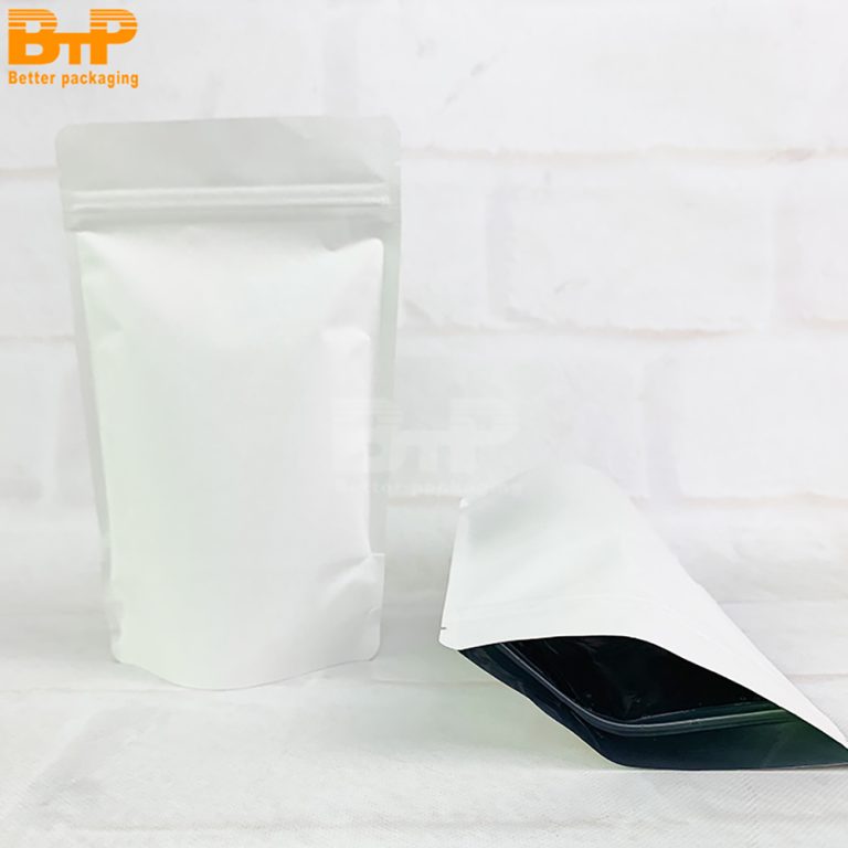 White Kraft Paper Stand Up Pouch Resealable Durable Eco Friendly For ECommerce Packaging4